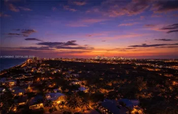 Gorgeous ocean/coastal/skyline views/sunrise & sunset
