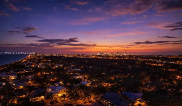 Gorgeous ocean/coastal/skyline views/sunrise & sunset