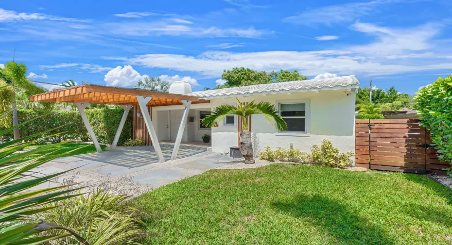 2-web-or-mls-648 NE 17th Ave, Fort Laude