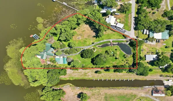 Aerial view with boundaries