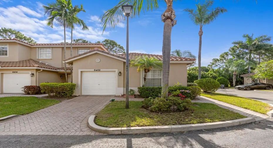 6402 Park Lake Cir