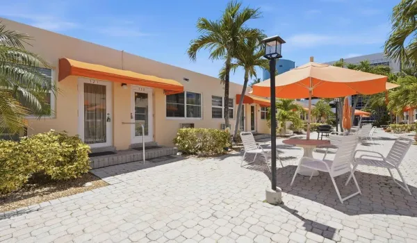 028_DSC02660_autoremove_33791881_MLS
