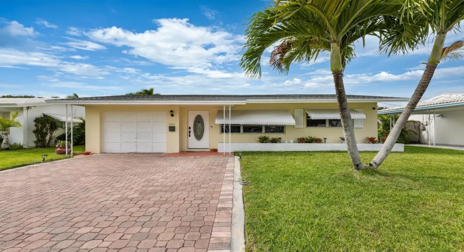 2707 NW 53rd St, Tamarac, FL 33309-02