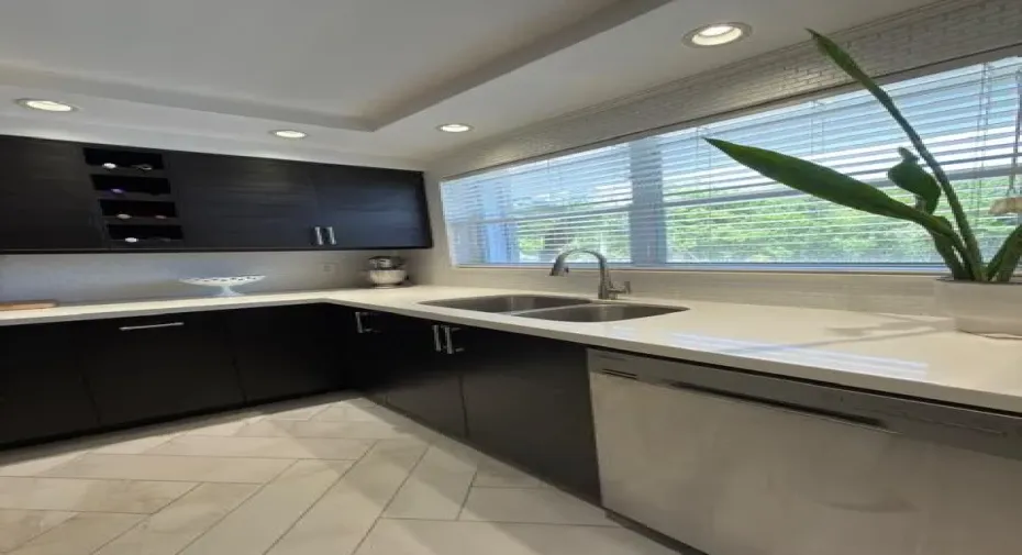 1_Sleek_kitchen_cabinets_with_wine_rack