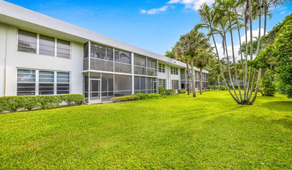 4200 oaks terrace unit 104-Natalia (1)