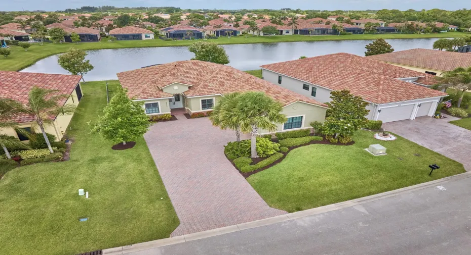 VEROLAGO MEDITERRANEAN WATERFRONT POOL HOME w/RESORT-STYLE AMENITIES! Beautifully appt'd home: 3BR+DEN, 2BA, 3CAR SIDE LOADING GARAGE. Ready to call home.