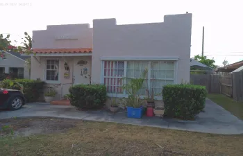 3 bedroom, 1 bath home with working fireplace.