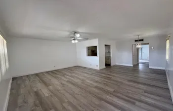 Annual Rental In 55+ Century Village! Cheerful 1/1.5 CORNER Condo. *Occupants Must Be 55+*