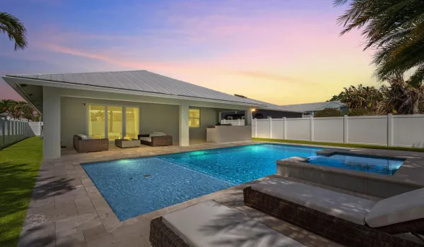 Outdoor Florida Living!