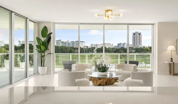 Open Corner Living Space (1)