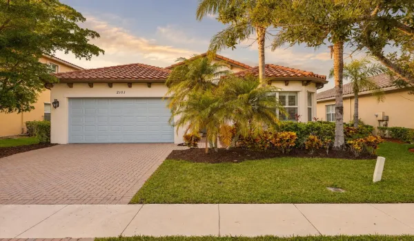 2101 Belcara Ct, RPB, FL 33411