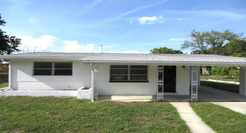 131 E CAMPHOR
