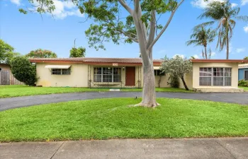 1329 SW 1 Terr house front