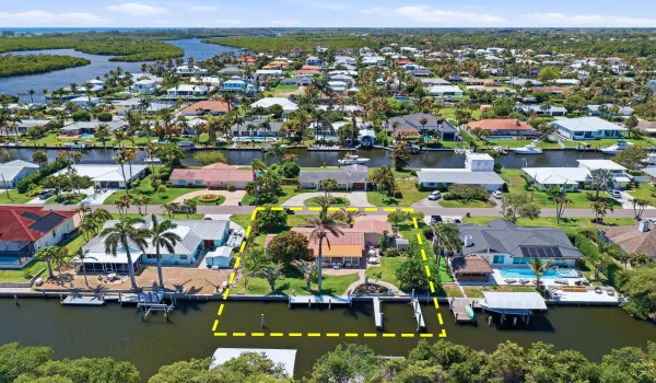8455 SE Palm Street - Waterfront