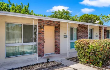 2107 NE 15TH AVE-1