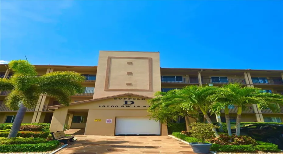 Top Luxury Waterfront Listing Agent in Miramar, FL | Gated & Waterfront Homes Specialist. Spacious 1BR/1.5BA condo in a 55+ gated community featuring HOA lifestyle, gated security, resort-style amenities, and an active social community—live the life you deserve with peace of mind, close to beaches, shopping, and dining.