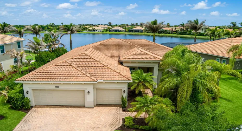 119-web-or-mls-12010-sw-aventino-dr
