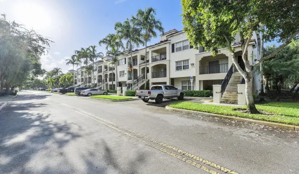 5980 W SAMPLE ROAD U104_013