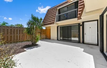 04 patio 02