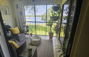 P230 PALMWOOD PATIO 6