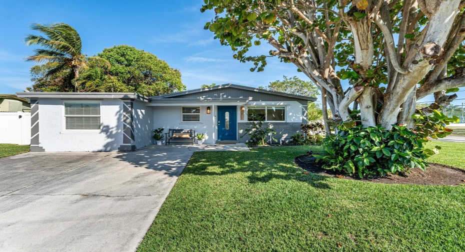 301 NW 12th Avenue, Delray Beach, Florida 33444, 3 Bedrooms Bedrooms, ,1 BathroomBathrooms,Single Family,For Sale,12th,RX-10913179