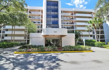 6420 Boca del Mar Dr front