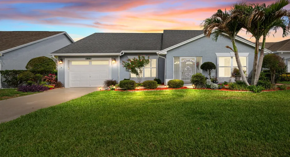 Welcome home to one of the prettiest properties in the Isle of Tuscany.
