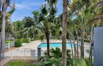 Welcome to sought after Sunwood Condos