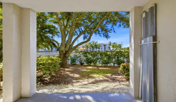 Rear Porch to Waterfront