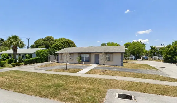 399 SW 14th