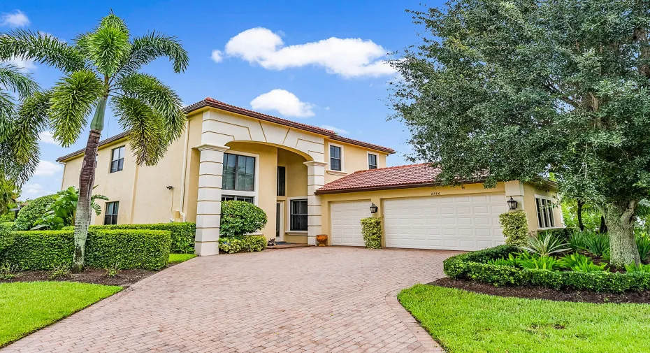 6786 Fox Hollow