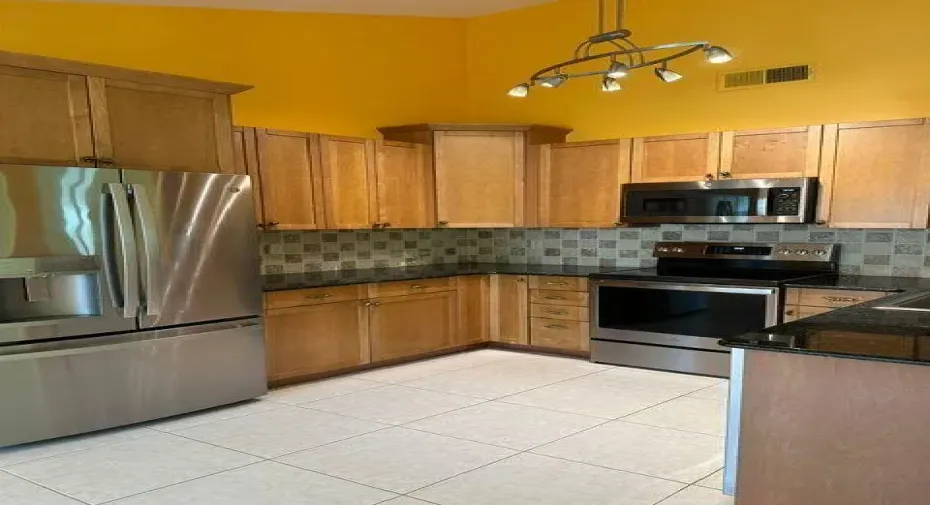 Lakefront, Updated, 3 bedroom/2 bath, with 2 Patios with serene water views