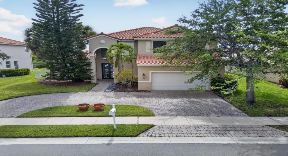 791 SW 191st Ave