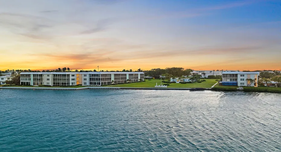 011-100WaterwayRd-E305-Tequesta-SMALL