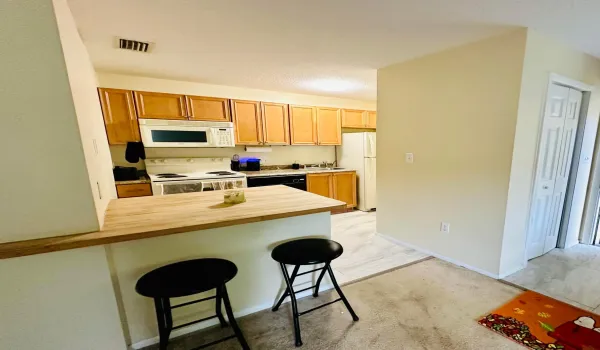 KITCHEN / EATING