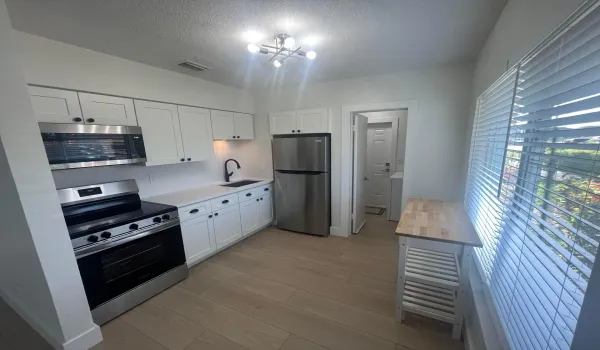 196 NE 28th Street