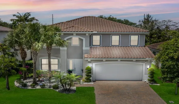 1 First Photo front Exterior