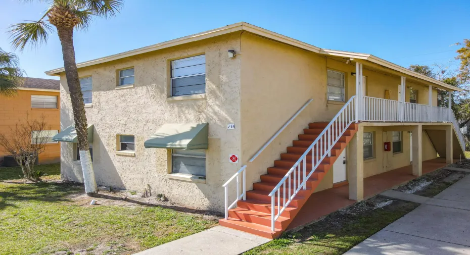 PALM GARDENS CONDO CB 3 PGS 9-11 BLDG 71
