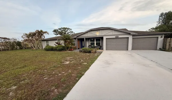Pic 1 Front house