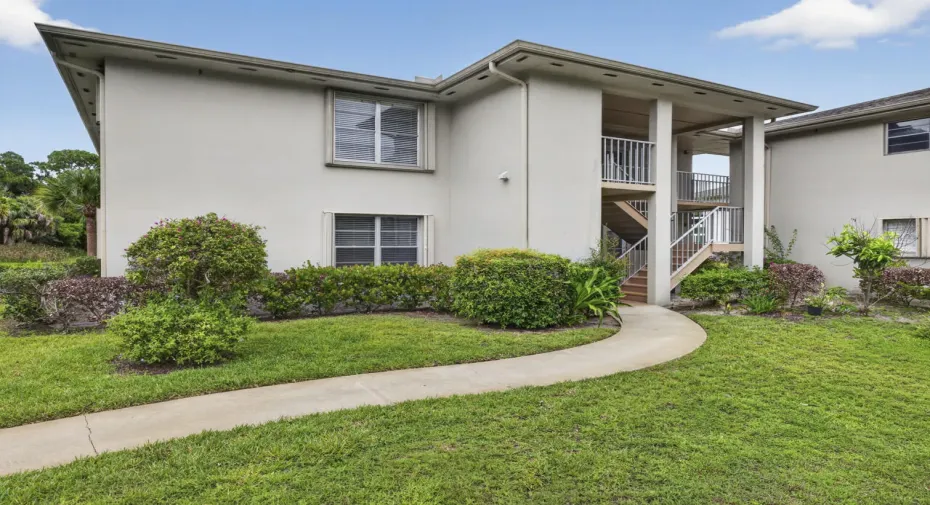 1 Lake Vista Trail #207-002