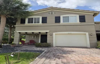 2214 SW Marshfield Ct