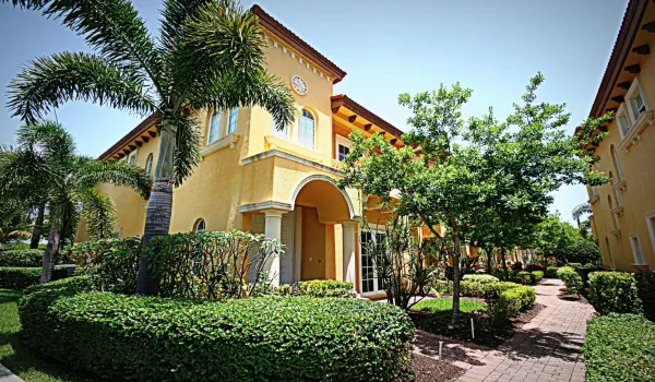 210 ne 69th Circle