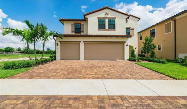 12135 Baypoint E