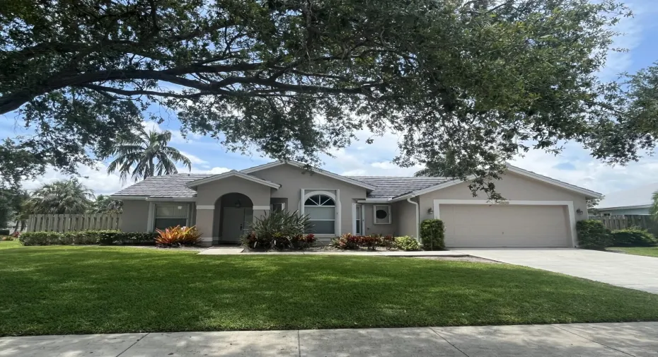 3820 NW 10th St.