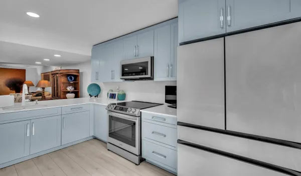 Corner TownHm 2BR 2.5Bath