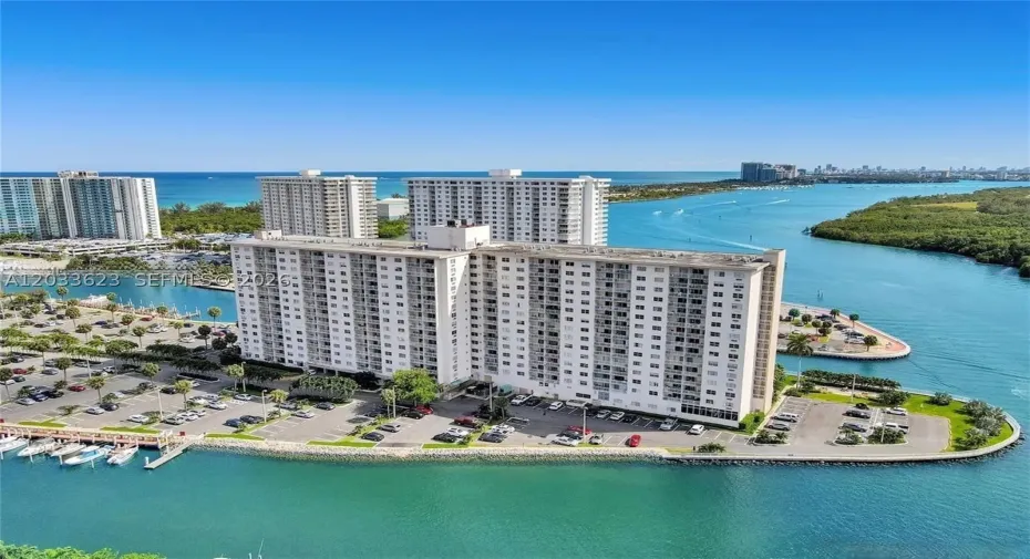 Just Listed Stunning unit for Sale in Sunny Isles by Andrea Gumzan