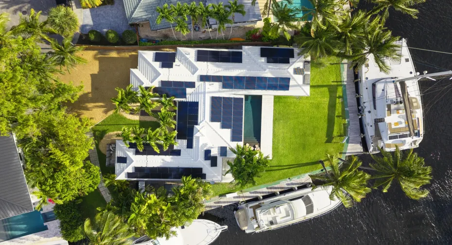 225' waterfront & solar panels