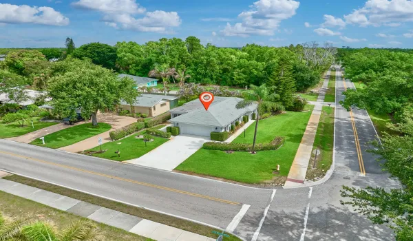 9901 SE Little Club Jupiter - 2 Beds, 2 Full Baths, 2 Car Garage - 1,304sf