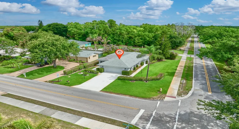 9901 SE Little Club Jupiter - 2 Beds, 2 Full Baths, 2 Car Garage - 1,304sf