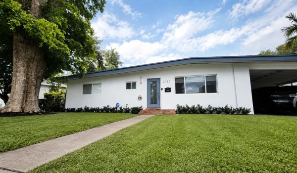 2130 NE 191st Dr, NMB FL 33179